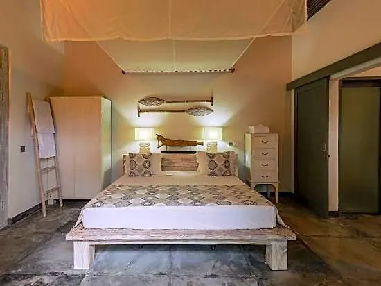 Indiana Kenanga Boutique And 4* レンボンガン島