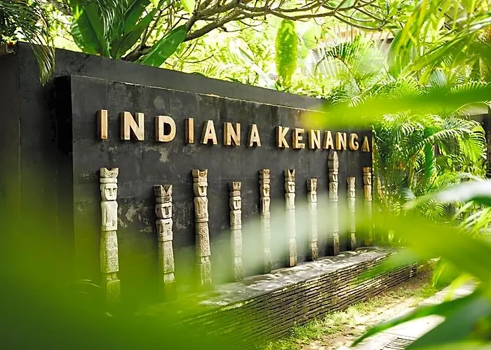 Indiana Kenanga Boutique And 4* レンボンガン島